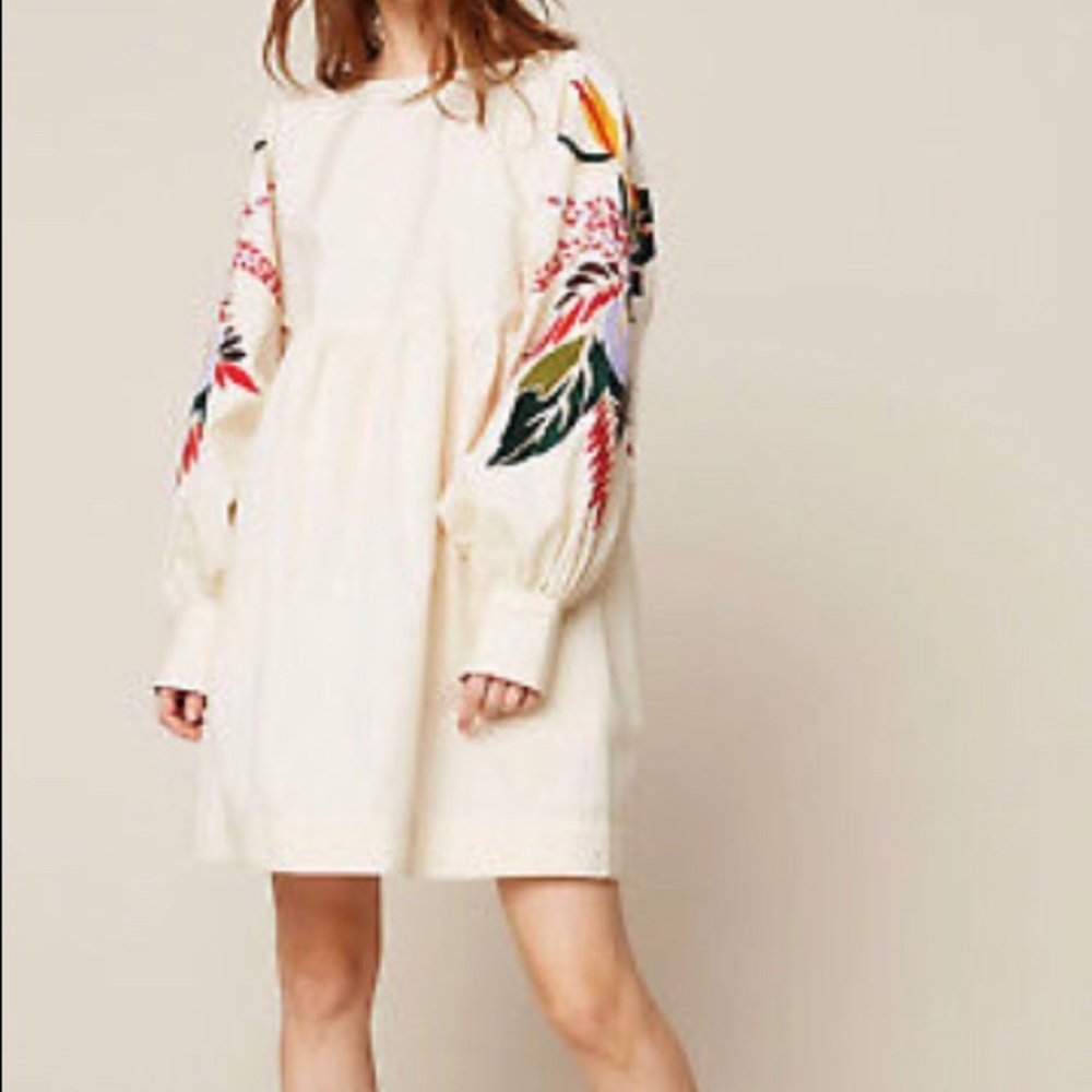 ❌️SOLD❌️ Free people boho ivory dress w/flowers size XS